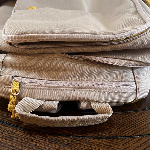 DoTerra branded backpack - Picture 4 of 13